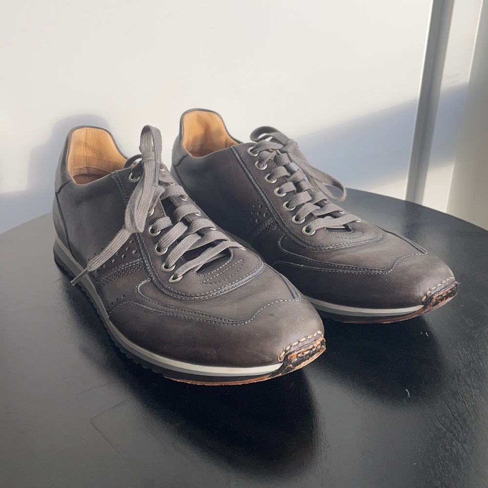 Magnanni Size 9 Gray Leather Shoe